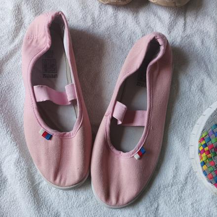 Růžové jarmilky, 37