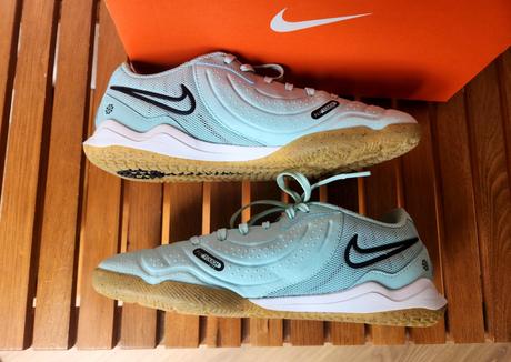 Sálové tenisky sportovní boty nike legend vel. 40, nike,40