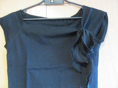 Černý top s mašlí, 38