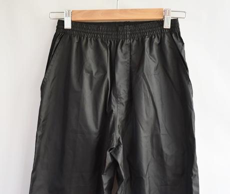 Šusťákové kalhoty vel.s, s