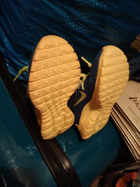 Botičky, nike,23