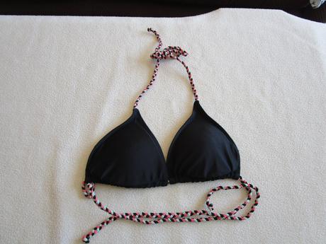 Pěkný černý horní díl plavek, vel. s-m, košíček a, s