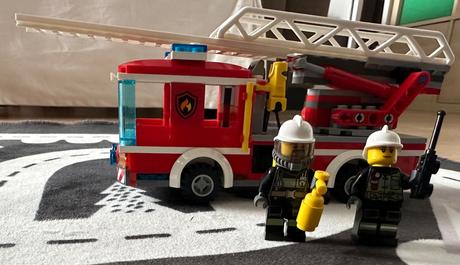 Lego city hasičský vůz 60107,