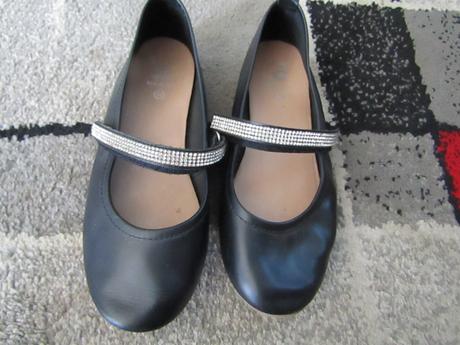 Botasky zn.adidas v-35,baleríny zn.baťa,conversky, adidas,35