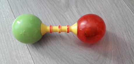 1317 - chrastítko simba,