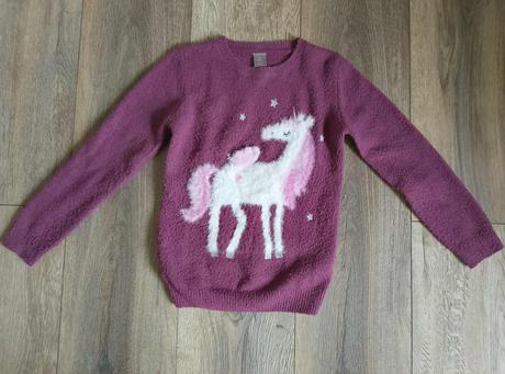 Svetr s jednorožcem, 134