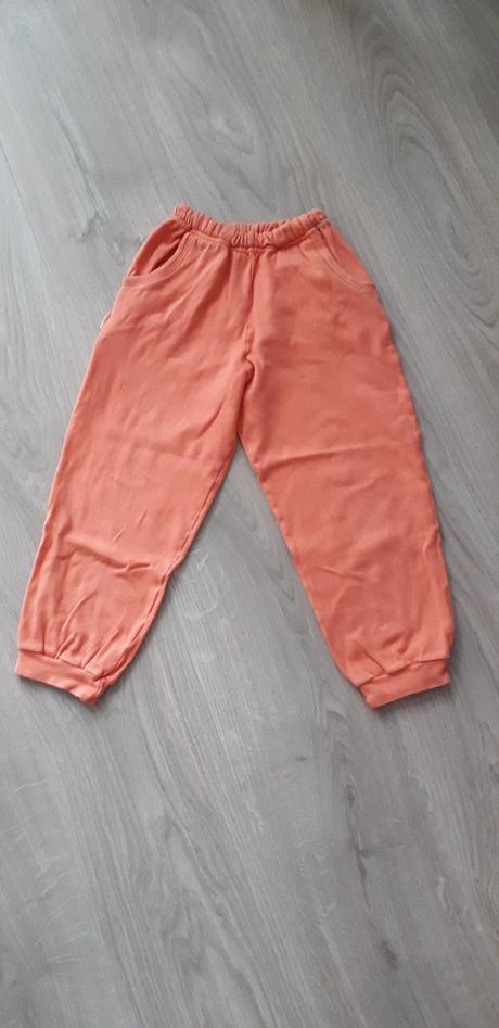 1518 - tepláčky, tinko,110