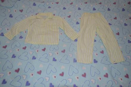 98 104 slabé pyžamko, 98