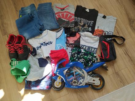 Mix vel. 128/140 včetně balikovny, 122–134