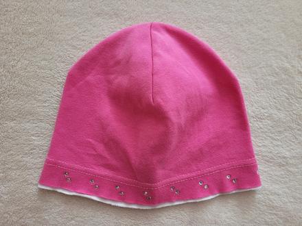 Tenčí čepice s třpytivými kamínky, 122