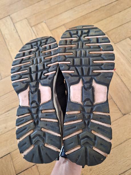 Turistická obuv tenisky vel. 37, 37