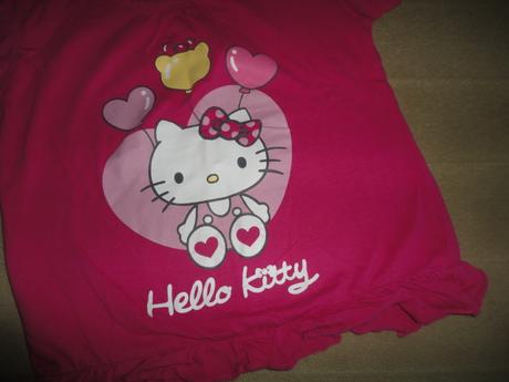 V top stavu triko hello kitty, vel. 110/116 celkem, 110
