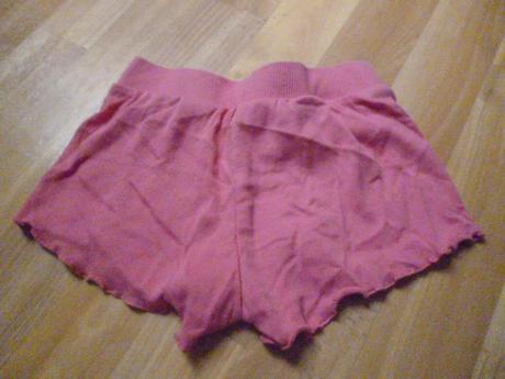 Řádkaté kratasy 7-8, primark,122