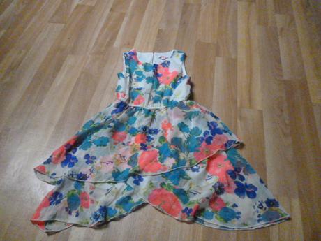 Kytkaté tylové šaty vel. 4, 104
