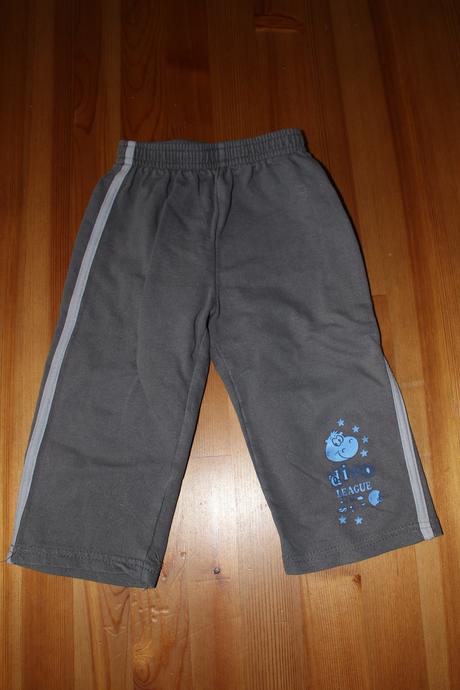 Tepláky dino league, okay,86