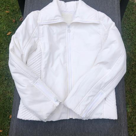 Bila slabší prosivana bunda mango s, mango,s