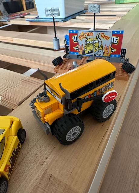 Lego juniors 10744 závod thunder hollow crazy, 