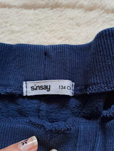 Tepláky se srdíčky vel. 134, sinsay,134