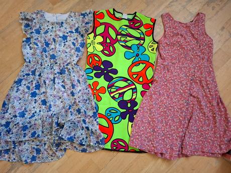 3x šaty vel 134, 134