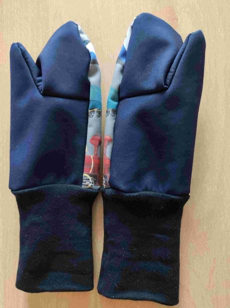 Softshellové rukavice vlaky vel. 98/104, 98