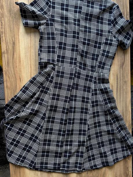 Šaty tmavě modrá kostka, 38