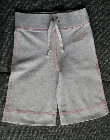 Krátké šedé tepláky vel. xs 4-5, 110