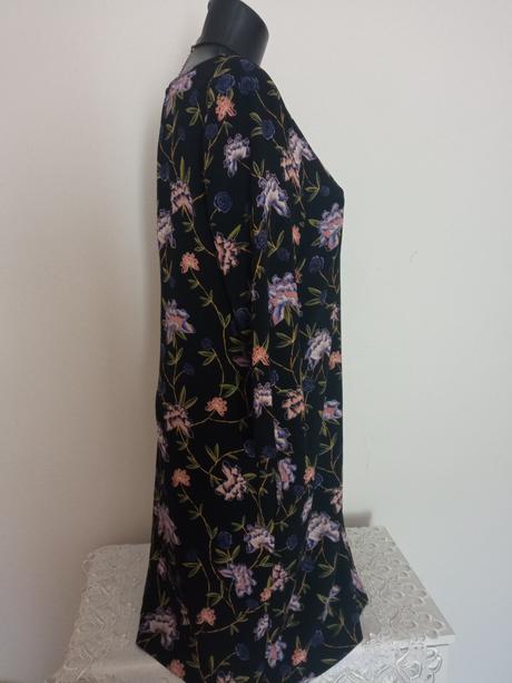 Dámské šaty velikost m/l, m