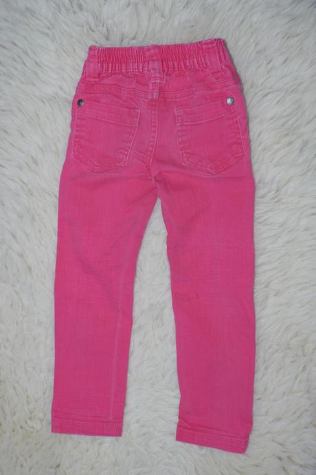 Ruzove dzinove kalhoty, 92