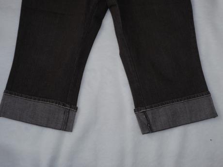 Hnede dzinove 3/4 kalhoty s ohrnutymi lemy, 42