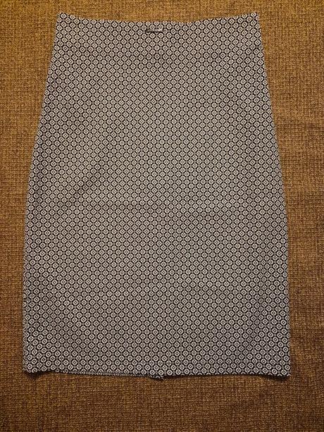 Úzká sukně artigli vel. xs, xs