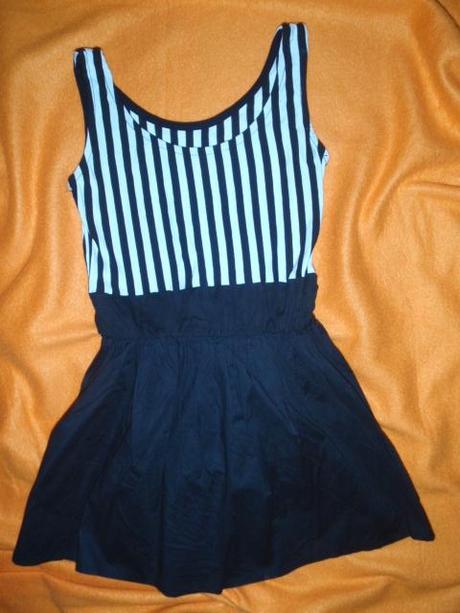 Bomba černobílé šaty, girl2girl,122