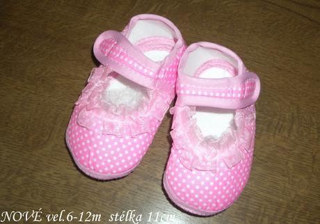 Nové capáčky 6-12m , puntíky dl.stélky 11cm,hvězdy,