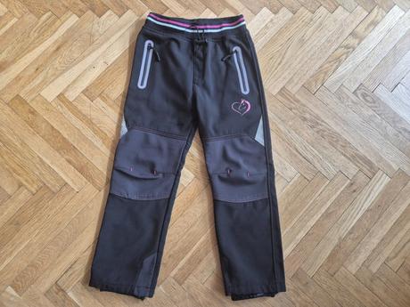 2x zateplené softshellové kalhoty, 122