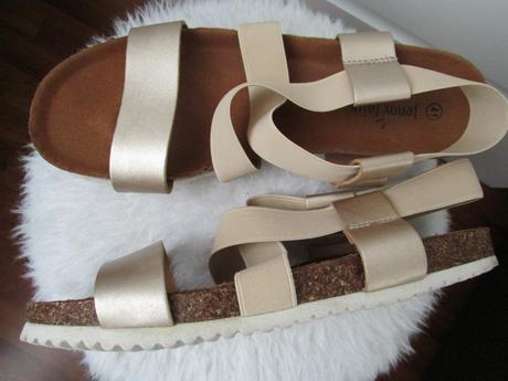 Páskové sandály, 41