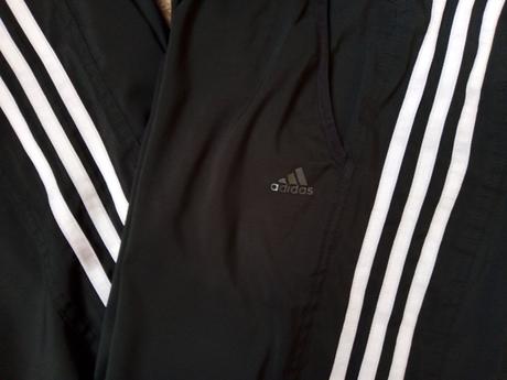 Kalhoty zn."adidas" vel."36/s" jsou větší, adidas