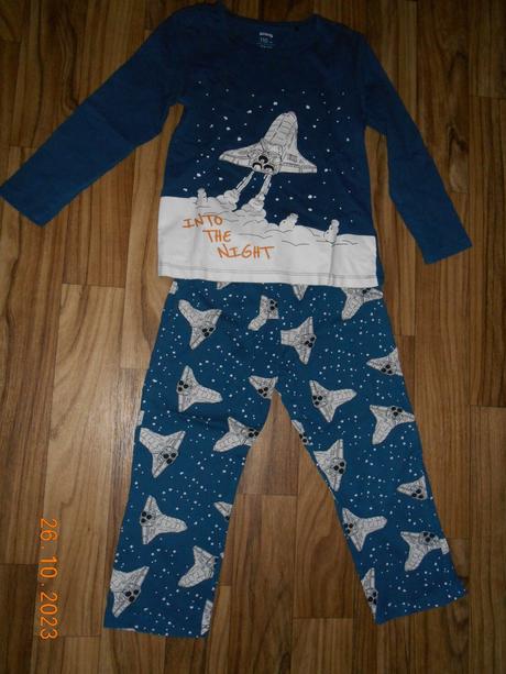 Raketové pyžamo, sinsay,110