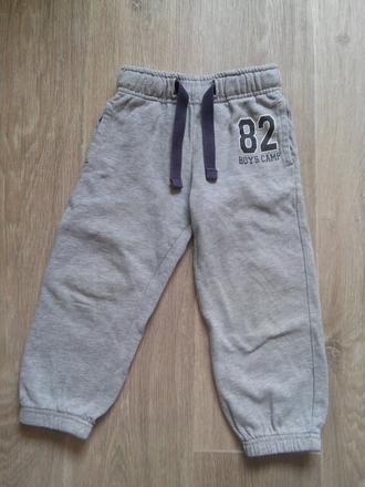 Tepláky, lupilu,98