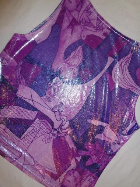 Luxusní fialový lesklý top alá kůže - postavy, 170