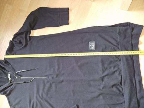 Mikina černá dlouhá slabší vel.m-l, m