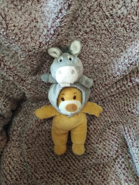 Plyšový medvídekpú s převlekem oslíka, 