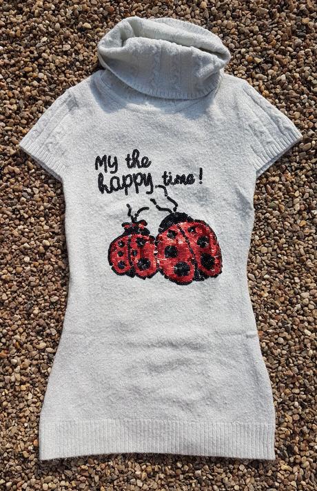 N23	dívčí pletená tunika berušky vel. 146, 146