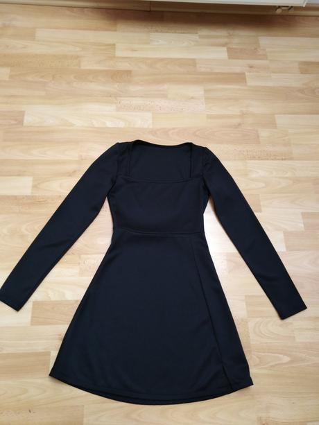 Dívčí šaty vel.146, 146