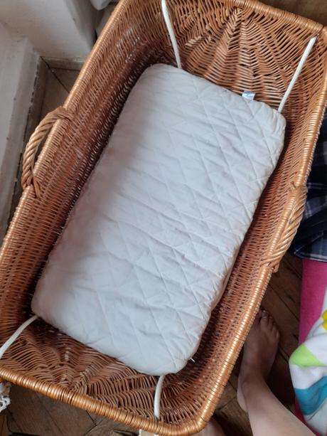 Proutěná závěsná kolébka s matrací a lemem, šířka (cm): 45,délka (cm): 80