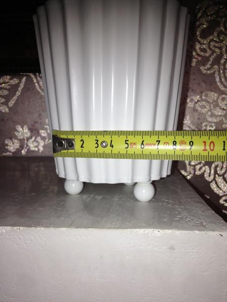 Bílý květináč plech květník orchideje sukulenty, 