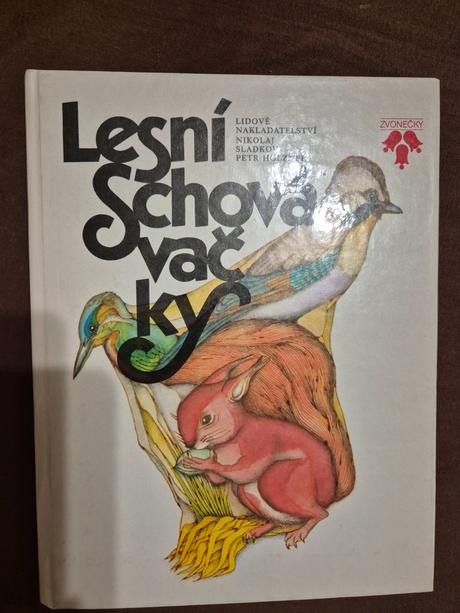 2 knihy "lesní schovávačky" a "rok v lese",