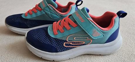 Dívčí boty, botky, tenisky, vel.35, zn.sketchers, skechers,35