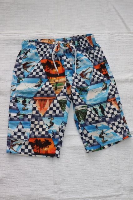 Výrazné bermudy, pepco,134