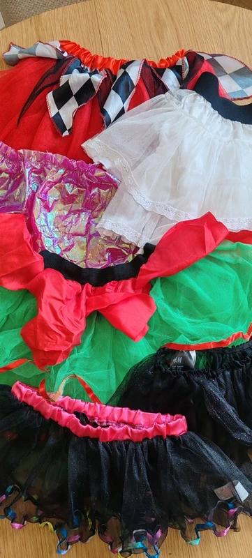 Mix sukní 6-7 let karneval,