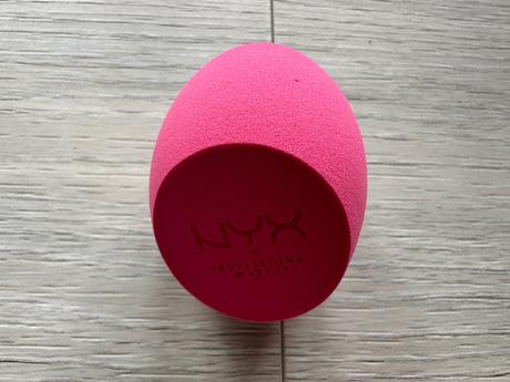 Cestovní houbička nyx professional makeup,