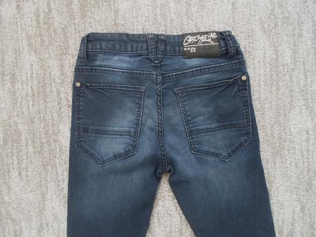 Modré kalhoty rifle džíny, chapter young,152